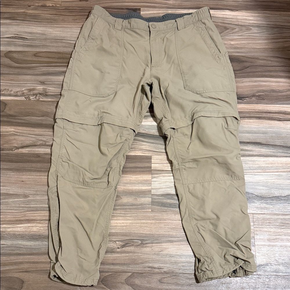 L.L. Bean Men's Sz. Large Short Tan Nylon Hiking Zip Convertible Pants Elastic